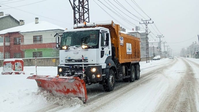 690x390cc-v-14-02-2025-yollar-ulasima-kapandi1