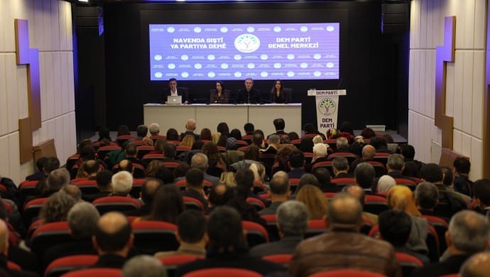 690x390cc-ank-05-03-2025-dem-parti-milletvekilleri-belediye-esbaskanlari-toplantisi4