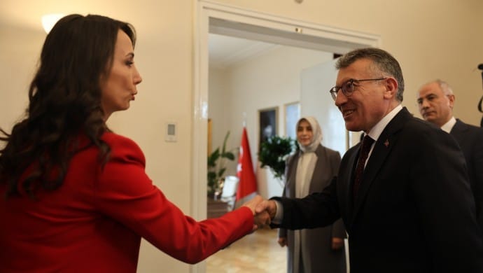 690x390cc-ank-17-03-2025-dem-parti-akp-heyet4