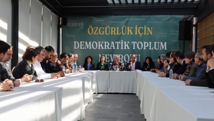 690x390cc-ist-11-03-2025-newroz-deklarasyonu-aciklama2-yeni