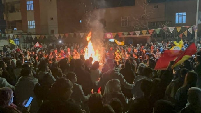 690x390cc-srt-16-03-2025-siirt-newroz-kutlama-mahaller10