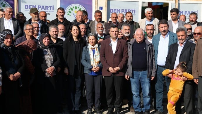 690x390cc-urf-11-03-2025-xelfeti-newroz-cagrisi1