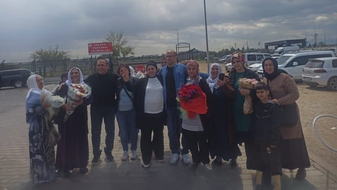 690x390cc-ada-11-04-2025-antalya-tutsak-tahliye10