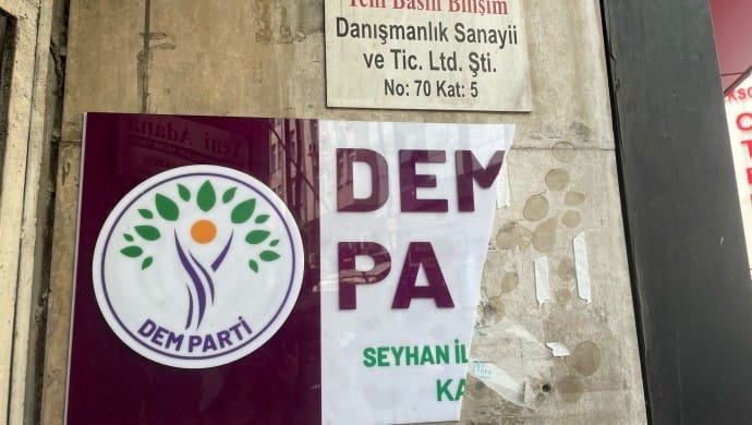 690x390cc-ada-20-04-2025-adana-seyhandemparti-binasina-saldiri