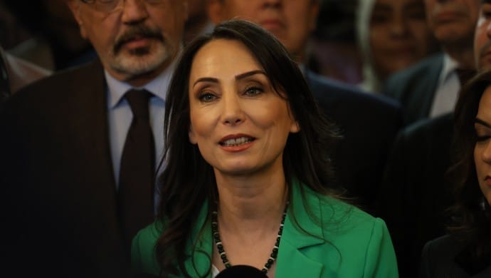 690x390cc-ank-29-04-2025-tulay-hatimogullari-soru-cevap3