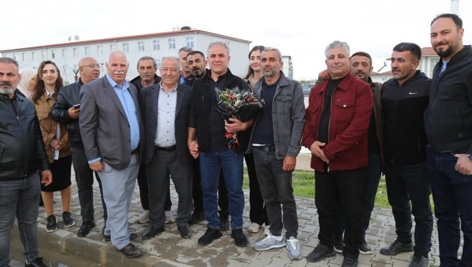 690x390cc-esk-02-05-2025-cevat-yerdegul-32-yil-sonra-tahliyeIMG_9499