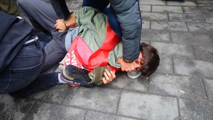 690x390cc-ist-02-05-2025-taksim-gozaltilar