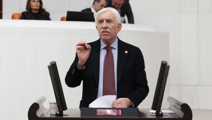 690x390cc-ist-16-09-2025-cengiz-candar-selahattin-demirtas-ziyaret-etti