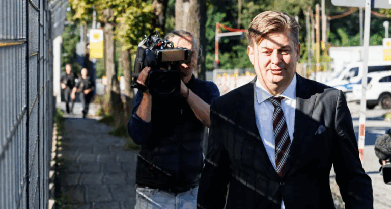 Aşırı sağcı AfD'li milletvekilinin dokunulmazlığı kaldırıldı