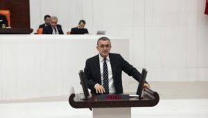 690x390cc-ank-10-12-2025-dem-parti-meclis-butce-konusma5