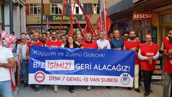 Kayyım Ozan Balcı’nın işte çıkardığı 223 işçi, işlerine dönme talebiyle başlattığı eylemlerini 164’üncü günüde de devam etti.