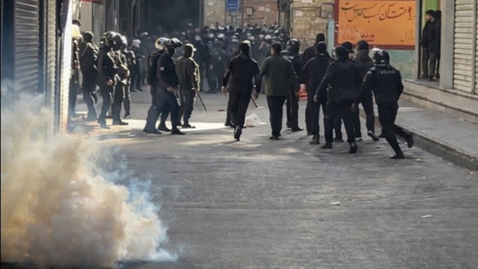 İran ve Rojhilat’daki protestolarda İran devlet güçleri tarafından katledilen 13 Kürt yurttaşın kimliğini açıkladı.
